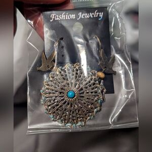 Ornate Silver and Blue Filigree Earrings